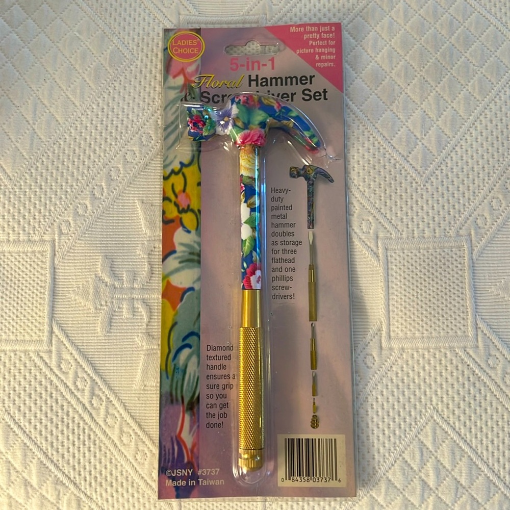 BRAND NEW FLORAL-DECORATED 5-IN-1 HAMMER AND SCREWDRIVER SET